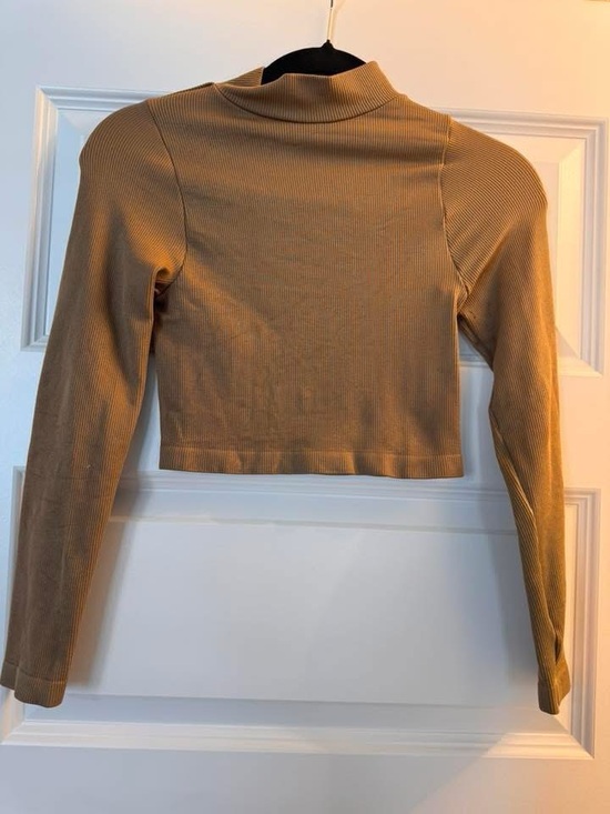 Dynamic Tops - Cropped Mock Neck Long Sleeve Top - Camel